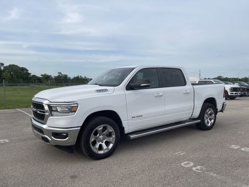 Used 2022 RAM 1500 Big Horn AWD/4WD image 4