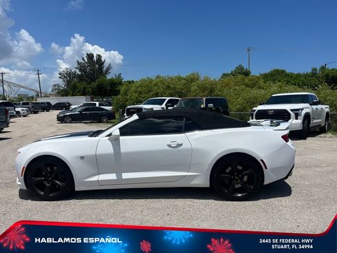 Used 2018 Chevrolet Camaro SS RWD image 4