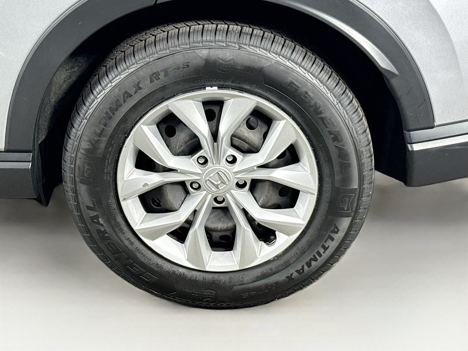 Used 2025 Honda CR-V LX image 9