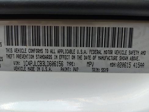 Used 2020 Jeep Cherokee Latitude FWD image 33