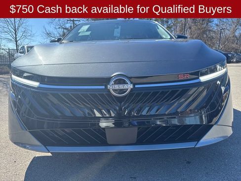 New 2026 Nissan Sentra SR w/ SR Premium Package FWD image 36