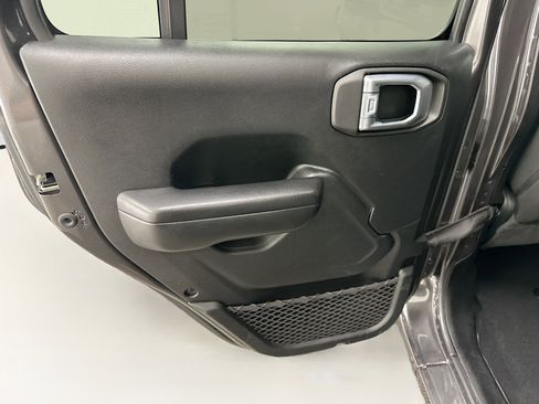 Used 2021 Jeep Wrangler Sport S image 27