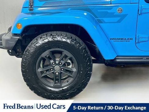 Used 2017 Jeep Wrangler Unlimited Sahara AWD/4WD image 35