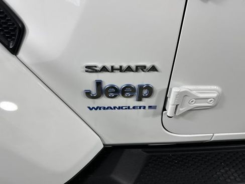 Used 2023 Jeep Wrangler Unlimited Sahara w/ Cold Weather Group image 10