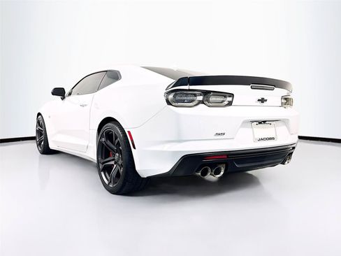 Used 2023 Chevrolet Camaro SS RWD image 9