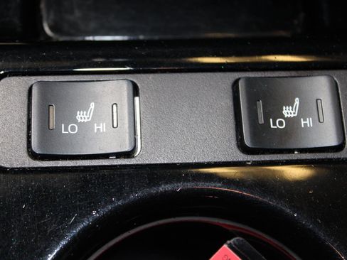 Used 2021 Toyota Prius Prime XLE FWD image 27