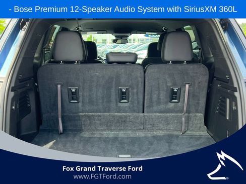 Used 2025 Buick Enclave Preferred AWD/4WD image 32