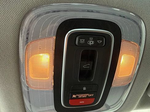 Used 2022 Hyundai Elantra Limited FWD image 22