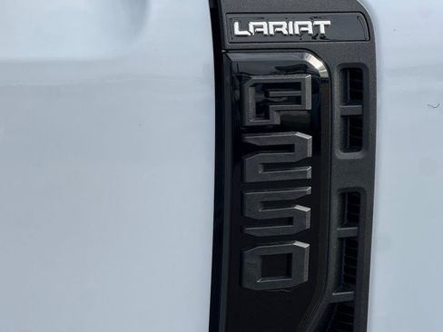 New 2026 Ford F250 Lariat w/ Black Appearance Package AWD/4WD image 7