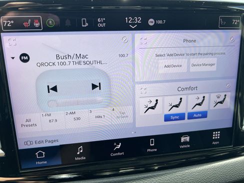 Used 2023 Chrysler Pacifica Touring-L FWD image 22