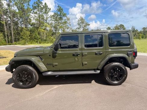 Used 2021 Jeep Wrangler Unlimited Sahara AWD/4WD image 14