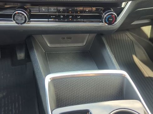 New 2026 Chevrolet Equinox LT w/ LPO, Floor Liner Package image 21