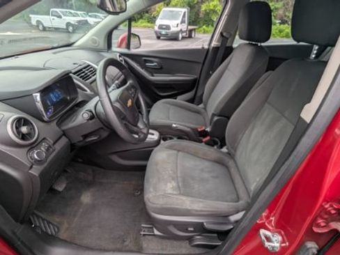 Used 2015 Chevrolet Trax LS AWD/4WD image 16