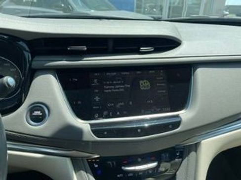 Used 2021 Cadillac XT5 Premium Luxury w/ LPO, Floor Liner Package AWD/4WD image 8