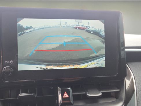 Used 2025 Toyota Corolla LE image 31