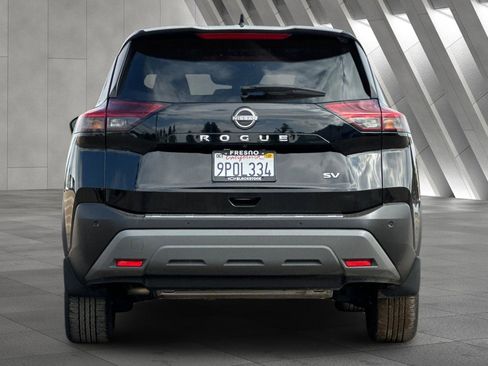 Used 2023 Nissan Rogue SV image 5