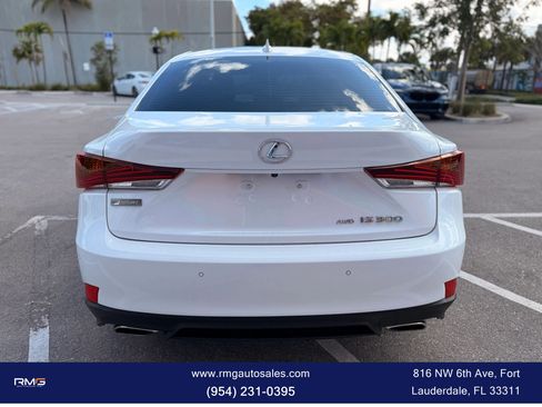 Used 2019 Lexus IS 300 F Sport w/ F Sport Package image 9