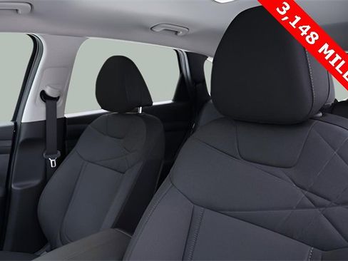 Used 2025 Hyundai Tucson SE image 13