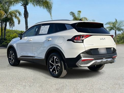 Used 2024 Kia Sportage EX image 2