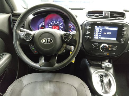 Used 2019 Kia Soul + FWD image 22