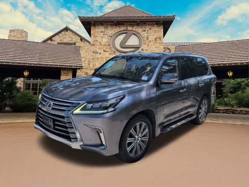 Used 2017 Lexus LX 570 4WD w/ Luxury Package image 4