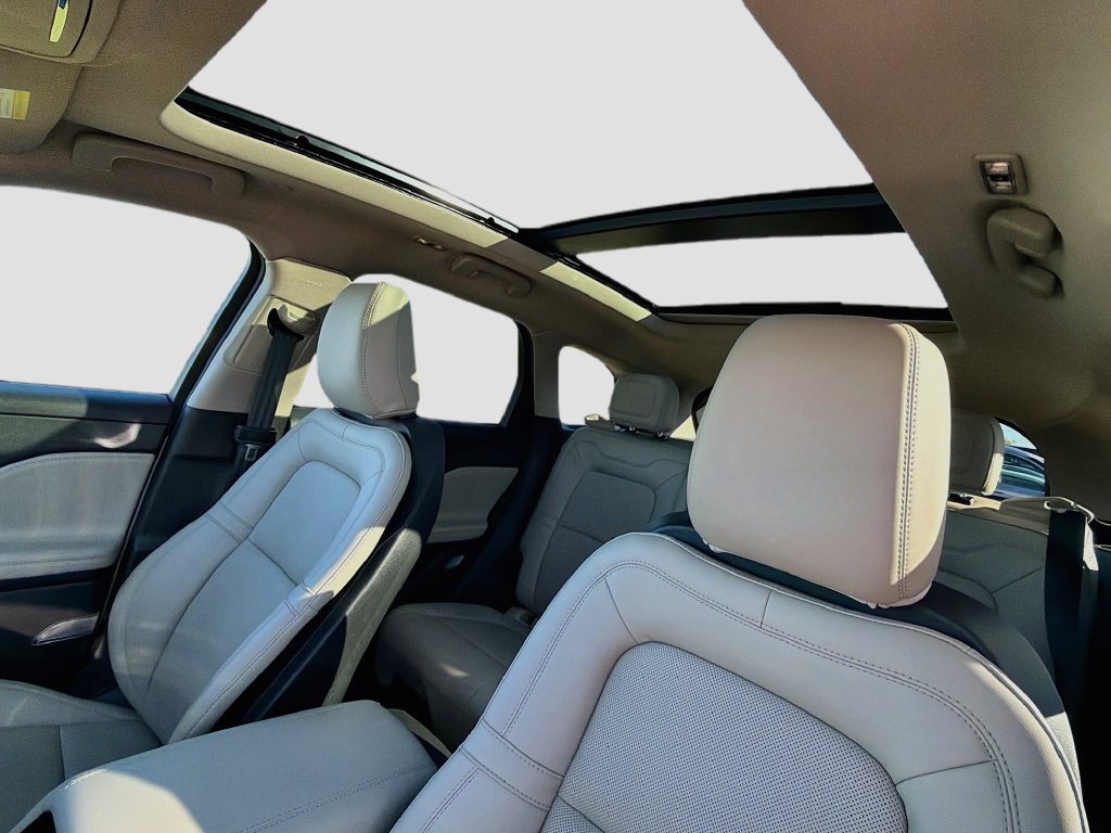Used 2026 Lincoln Corsair Reserve AWD/4WD image 24