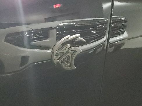 Used 2025 Dodge Durango SRT Hellcat AWD/4WD image 8
