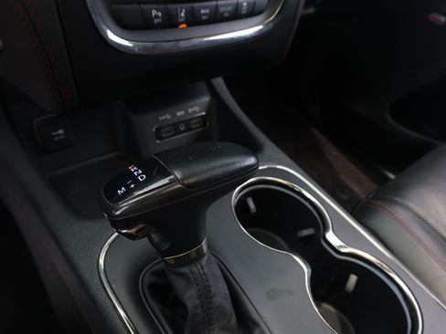 Used 2018 Dodge Durango R/T w/ Technology Group AWD/4WD image 8