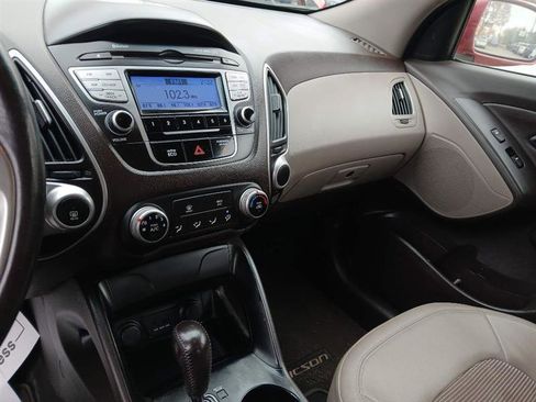 Used 2012 Hyundai Tucson GLS image 9