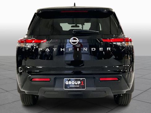 New 2026 Nissan Pathfinder S image 4