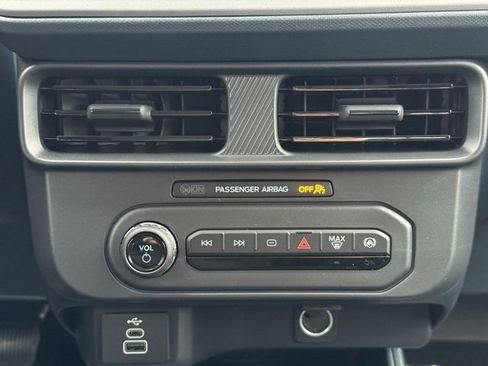 New 2025 Ford Maverick XL w/ Equipment Group 101A image 11