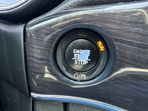 Used 2021 Jeep Grand Cherokee Overland image 32