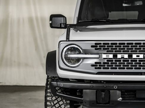 Used 2024 Ford Bronco Badlands image 61