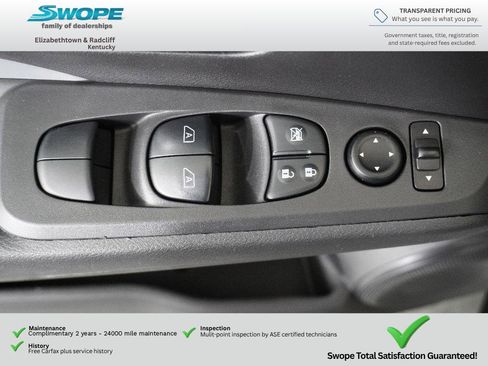 Used 2023 Nissan Kicks SR w/ SR Premium Package FWD image 15