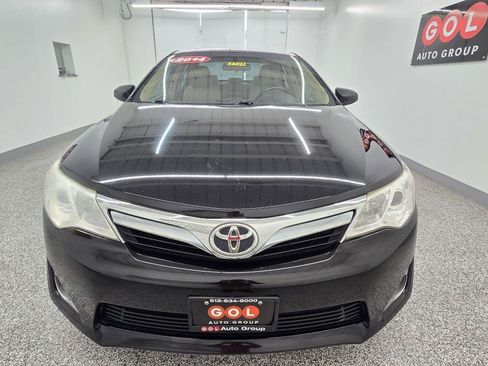 Used 2014 Toyota Camry XLE FWD image 2