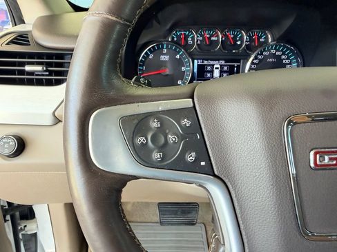 Used 2018 GMC Yukon XL SLT w/ HD Trailering Package RWD image 22