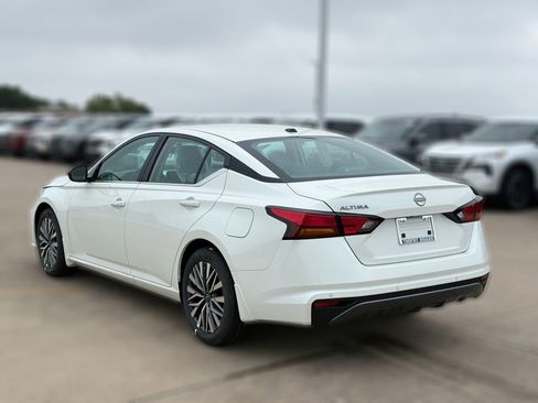 New 2026 Nissan Altima 2.5 SV FWD image 6