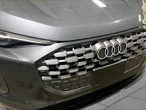 Used 2025 Audi Q5 Premium Plus AWD/4WD image 30