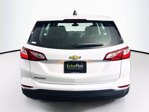 Used 2021 Chevrolet Equinox LS w/ LPO, Floor Liner Package FWD image 7
