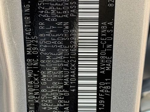 Used 2026 Toyota Camry LE FWD image 31