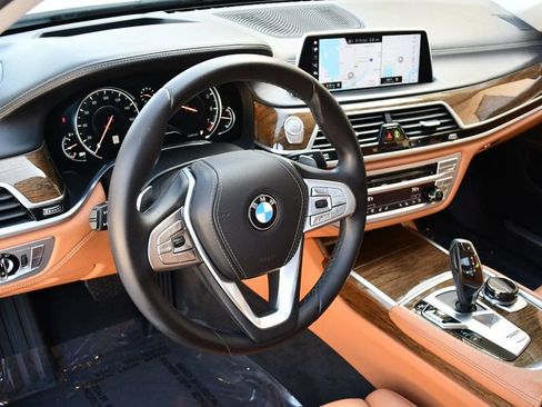 Used 2018 BMW 740i RWD image 44
