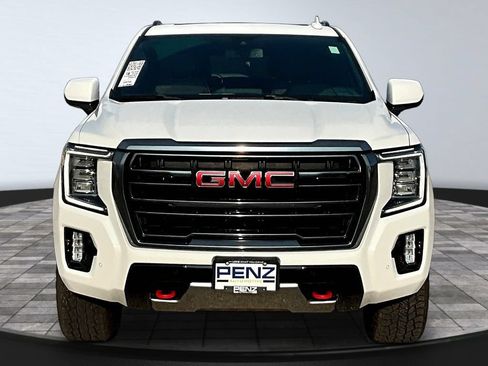 Used 2022 GMC Yukon XL AT4 AWD/4WD image 2