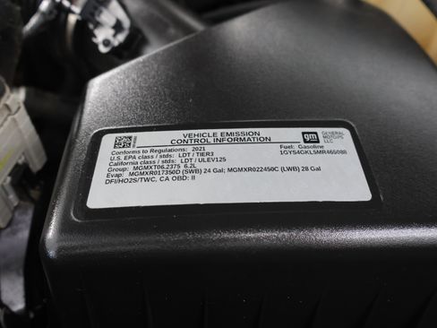 Used 2021 Cadillac Escalade Sport Platinum AWD/4WD image 37
