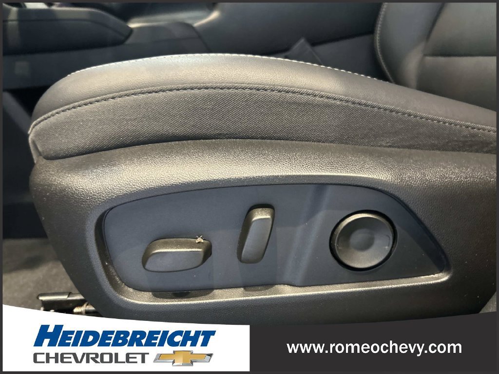 Used 2026 GMC Terrain Elevation w/ Elevation Premium Package AWD/4WD image 14