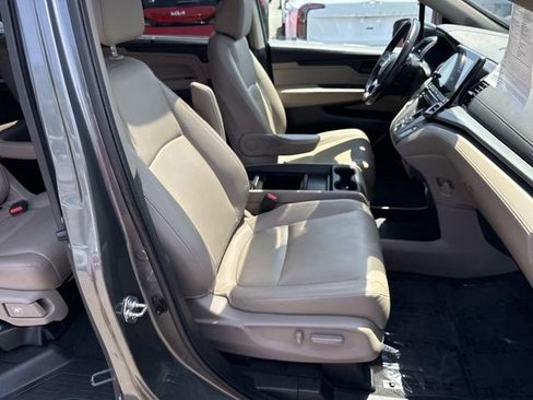 Used 2018 Honda Odyssey EX-L image 9