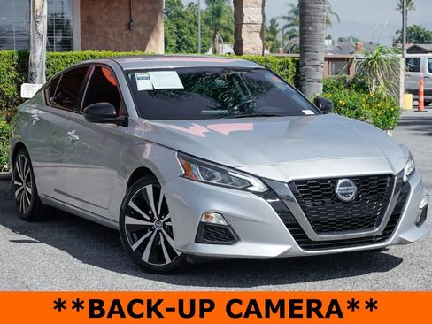 Used 2020 Nissan Altima 2.5 SR image 2