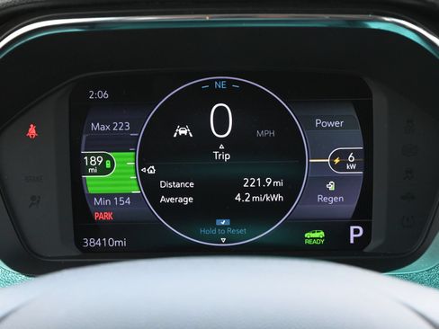 Used 2023 Chevrolet Bolt LT w/ Infotainment Package FWD image 12