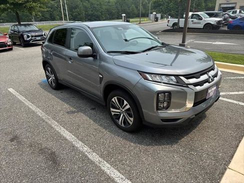 Used 2024 Mitsubishi Outlander Sport SE AWD/4WD image 3
