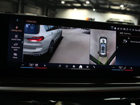 Used 2025 BMW X7 xDrive40i AWD/4WD image 55