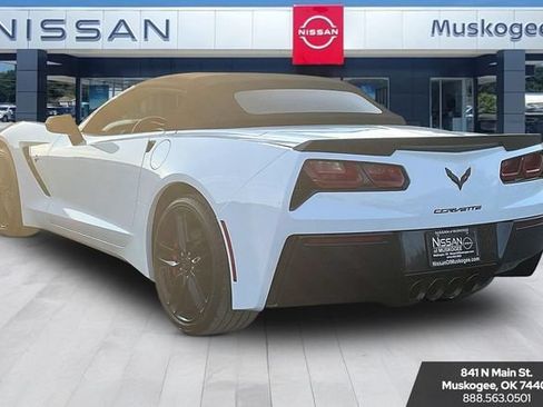 Used 2017 Chevrolet Corvette Stingray Convertible RWD image 4